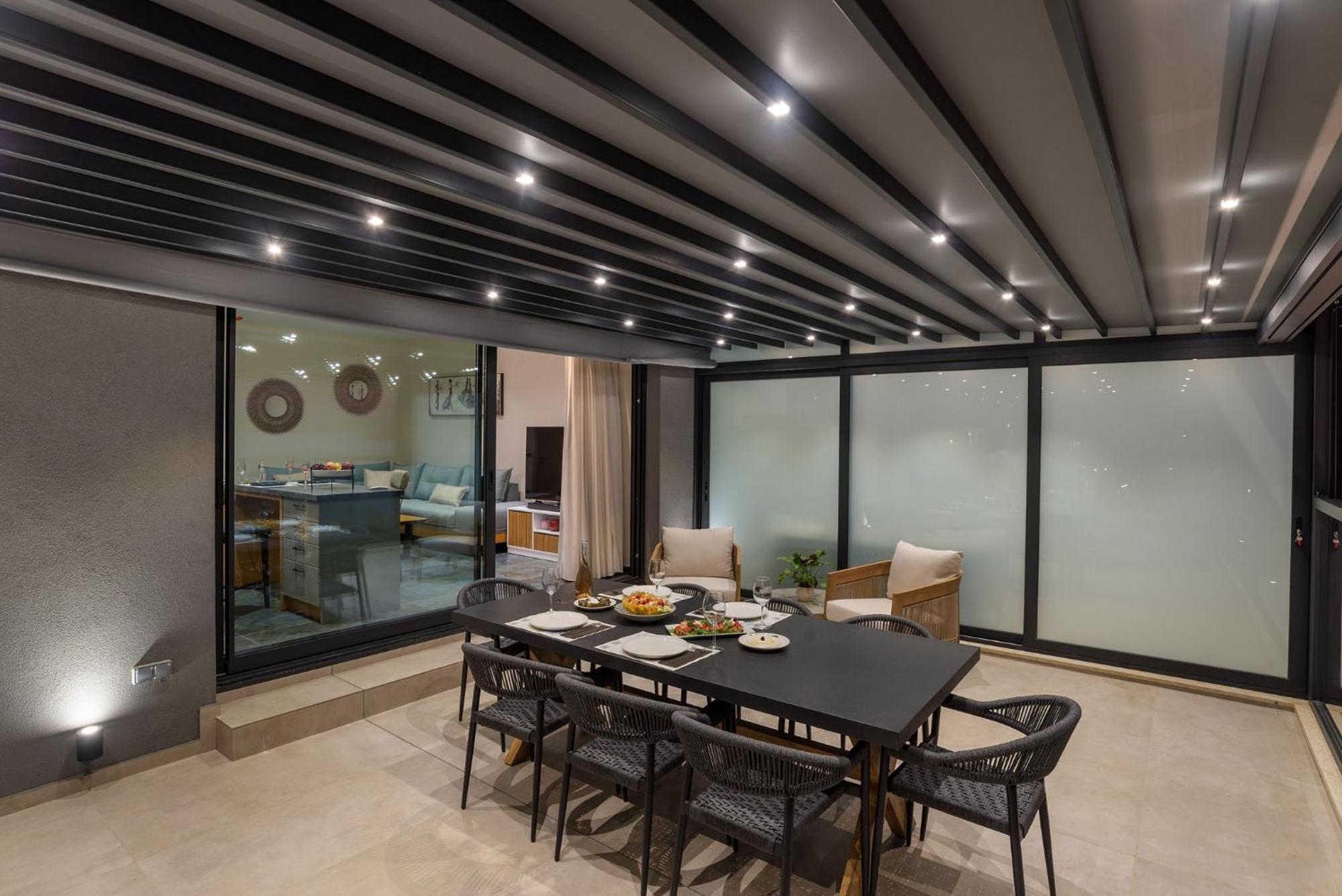 Peristeres Luxury Apartment Next To The Sea - By Apokoras Villas อัลมีรีดา ภายนอก รูปภาพ