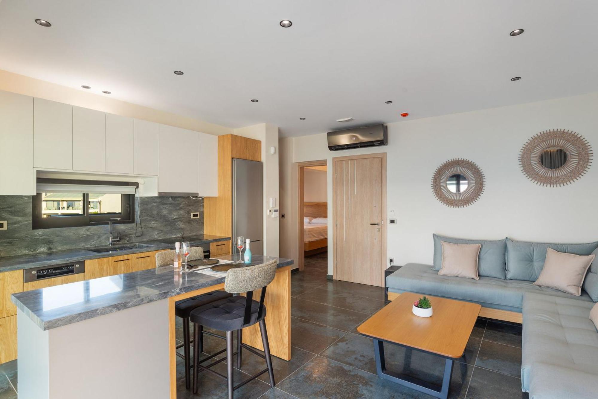 Peristeres Luxury Apartment Next To The Sea - By Apokoras Villas อัลมีรีดา ภายนอก รูปภาพ