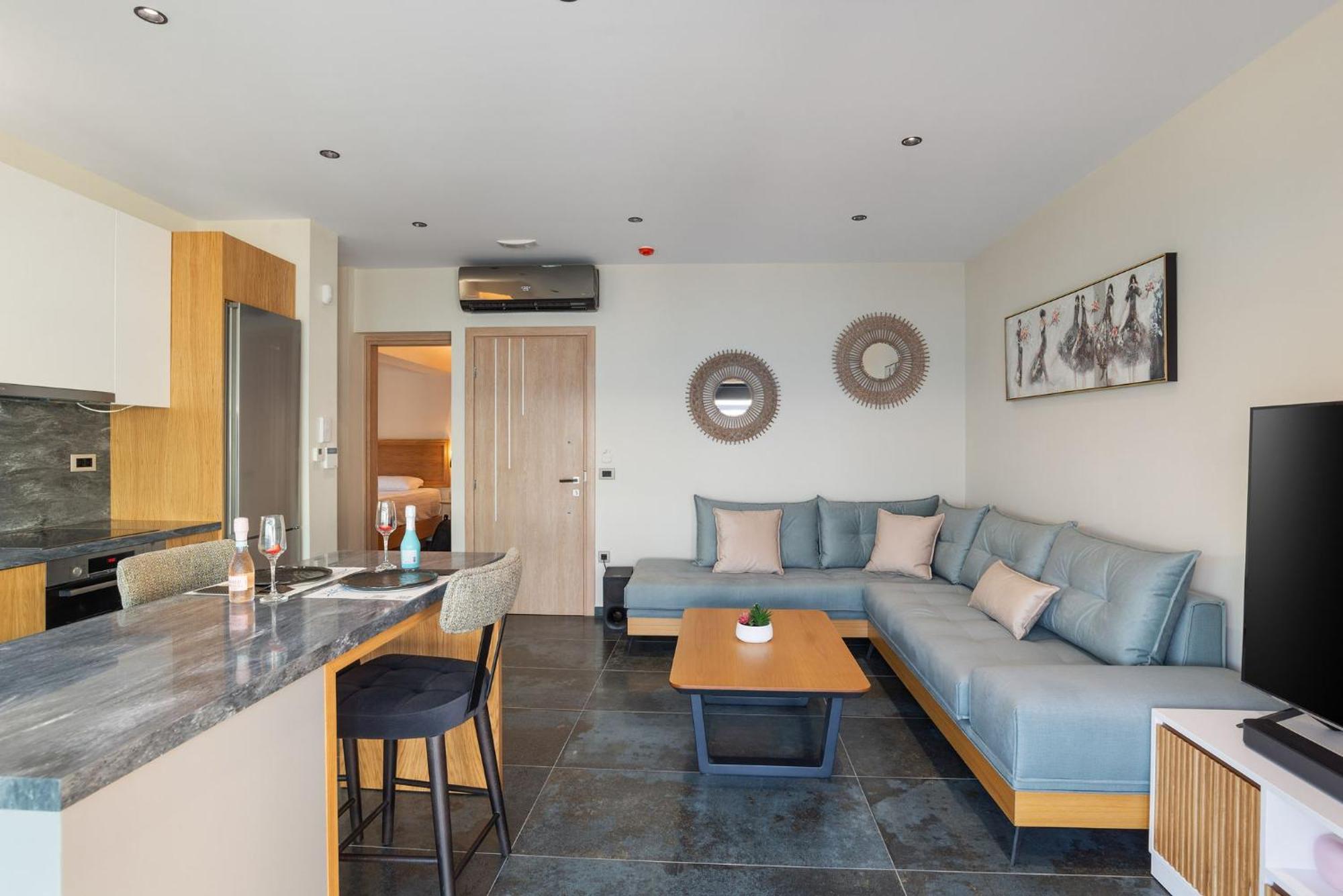 Peristeres Luxury Apartment Next To The Sea - By Apokoras Villas อัลมีรีดา ภายนอก รูปภาพ