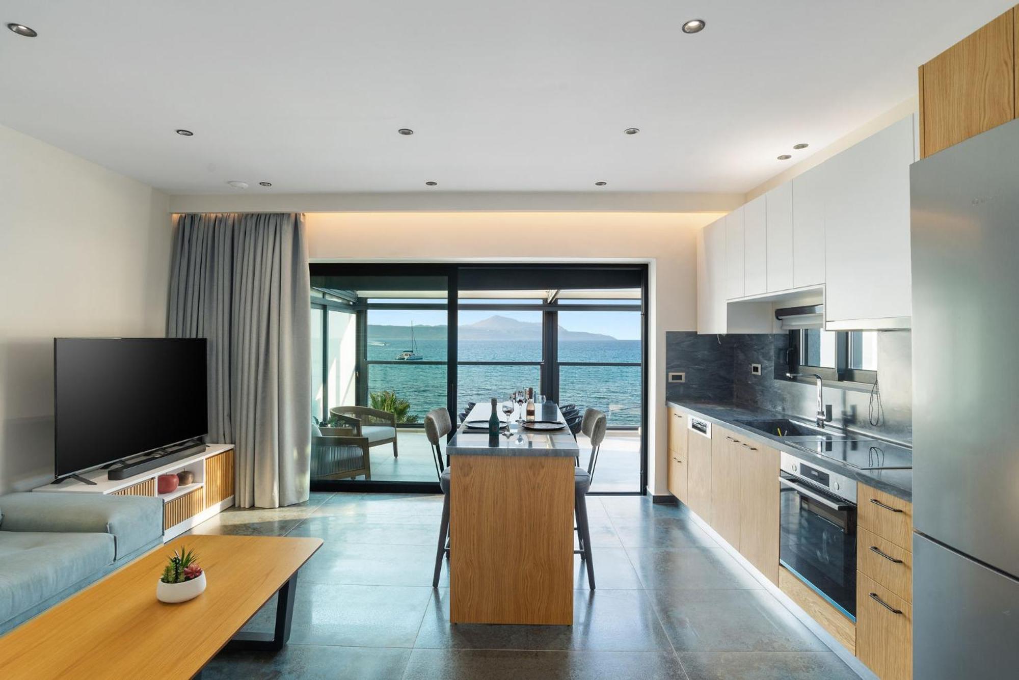 Peristeres Luxury Apartment Next To The Sea - By Apokoras Villas อัลมีรีดา ภายนอก รูปภาพ