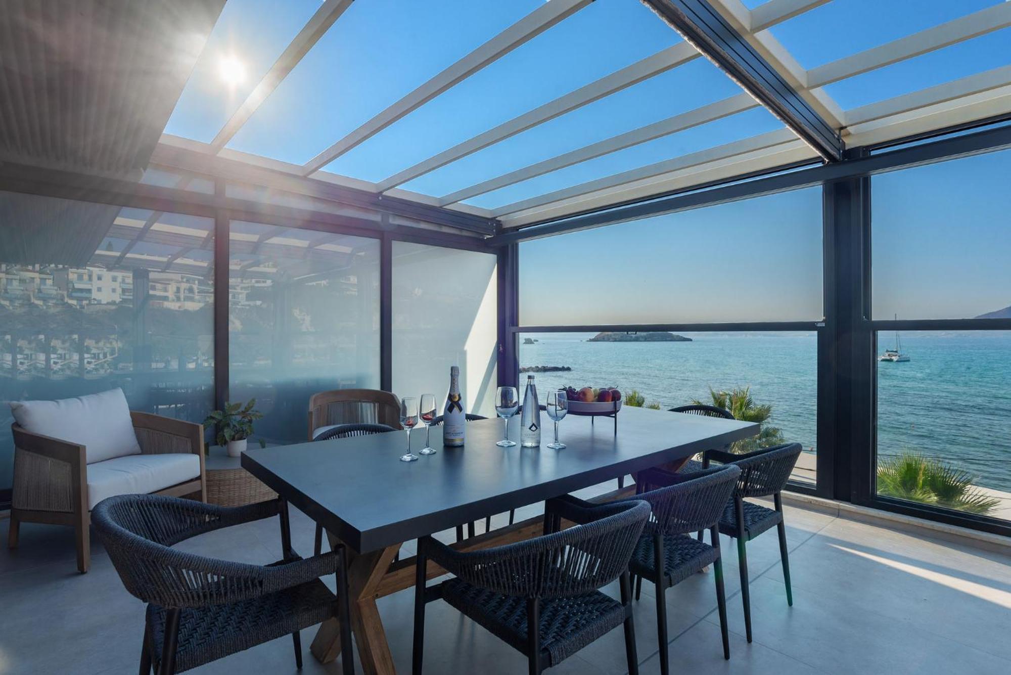 Peristeres Luxury Apartment Next To The Sea - By Apokoras Villas อัลมีรีดา ภายนอก รูปภาพ